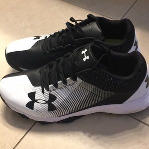 Men’s UnderArmour Sneakers